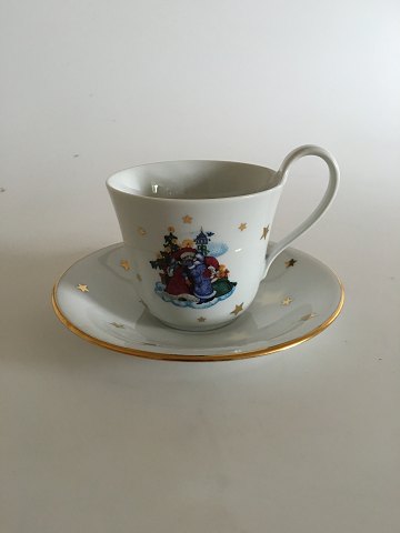 Royal Copenhagen Jingle Bells Morning Cup with Saucer No 177.502/487.3
