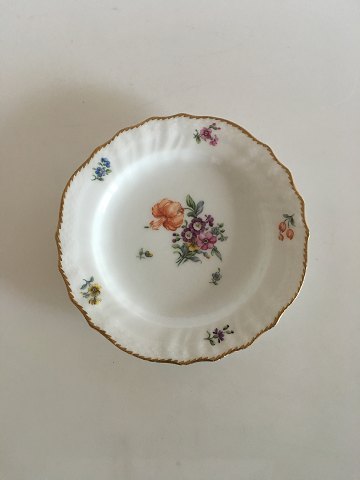 Royal Copenhagen Full Saxon Flower Plate No 1625