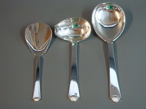 Hans Hansen Arvesølv, nr. 4.Mange forskellige dele på lager i øjeblikket. 5000m2 udstilling.