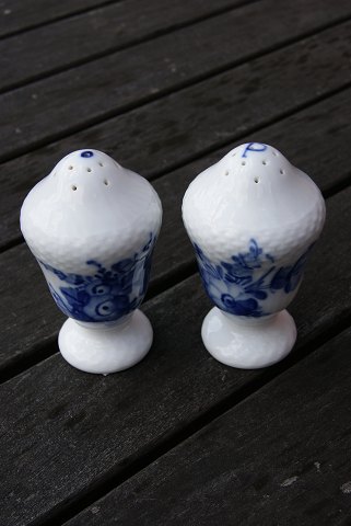 Blue Flower Curved China. Pepper castors