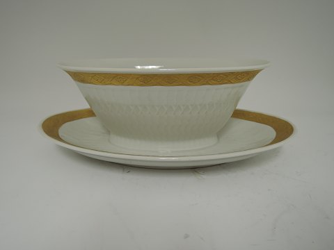 Royal Copenhagen Fan with gold Sauce bowl