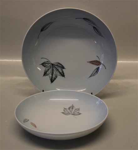 B&G Blue Faling Leaves porcelain 022 Large rim soup bowl 24 cm (322) and 023 Soup bowl 17.5 cm	