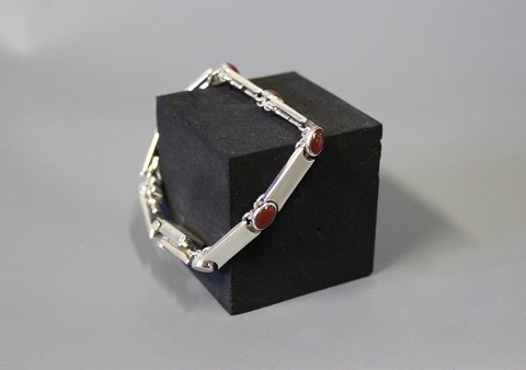 Heavy bracelet in 925 sterling silver with cornelian.5000m2 showroom.