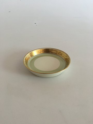 Royal Copenhagen Dagmar Asiet No. 2422