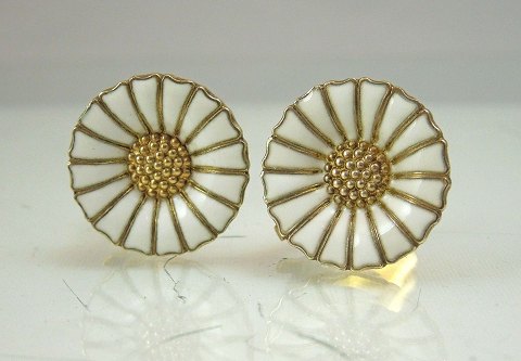 Marguerite øreclips 
GJ
