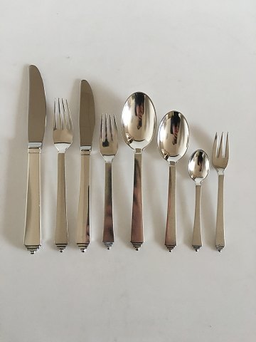 Georg Jensen Sterling Silver Pyramid Flatware Set for 6 People. 48 Pieces. The set consists of the following items; 
