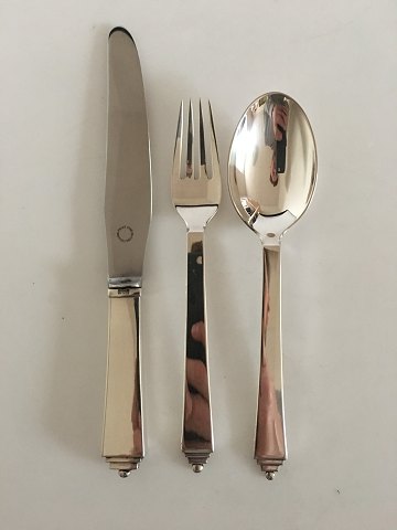 Georg Jensen Sterling Silver Pyramid Flatware Set for 6 People. with Vintage GJ marks 1932-1944