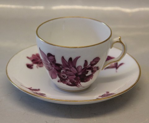 Purpur Blomst  Kongelig Dansk Porcelæn Flettet 8261-427 Kaffekop 6.5 x 8 cm og underkop 14.2 cmLØS Kop 427-1870