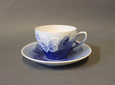 Coffee Cup and saucer in Christmas Rose by Bing & Grøndahl, no.: 102.5000m2 showroom.