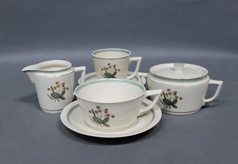 Kgl. porcelæn Hjertegræs, Kaffekop, nr.: 884/9481 - Tekop nr.: 884/9536 - Flødekande nr.: 884/9726 - Sukkerskål nr.: 884/9955.Flot stand