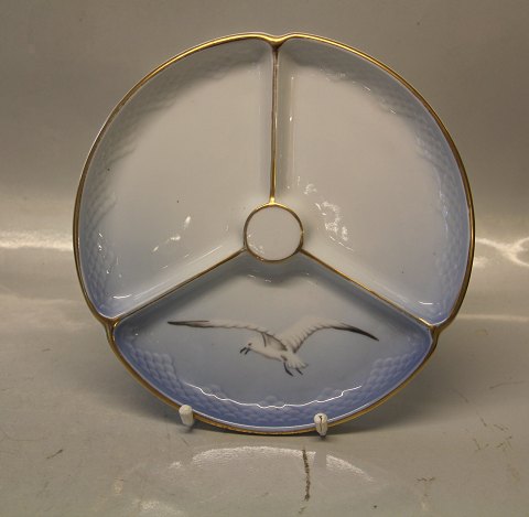 221 a Kabaret fad 23,5 cm  B&G Mågestel med guldkant
