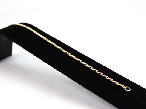 Armor faceted armchair of 14 ct. gold. 5000m2 showroom.