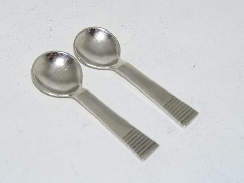 Georg Jensen Parallel
Salt spoon 5.4 cm.