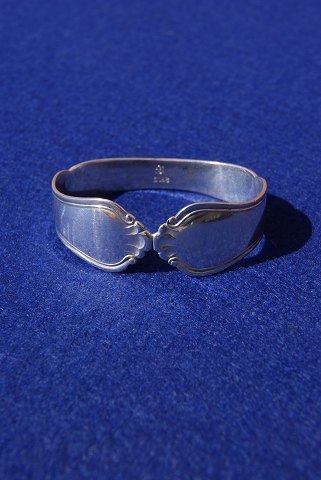 item no: s-Rita oval servietring.SOLD