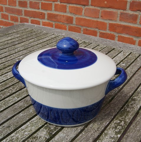 Blå Koka svensk porcelæn, runde gryder med låg og hanke