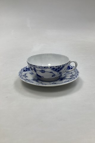 Royal Copenhagen  Musselmalet Halvblonde Kaffe -og Underkop No. 527