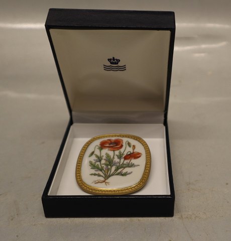 Kongelig Dansk Porcelæn Flora Danica Broche 5 x 4.5 cm monteret  forgyldt  Georg Jensen sølv