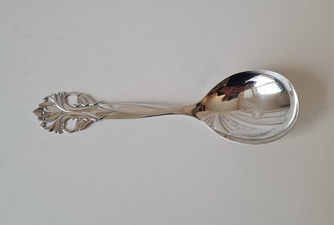 Beautiful serving spoon in silver from 1957 - 21 cm.