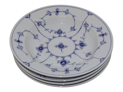 Blue Fluted Plain
Small soup plate 21.2 cm. #168