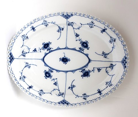 Royal Copenhagen. Blue fluted, full lace. Oval dish. Model 1148. Length 36 cm. Width 28 cm. (1 quality)