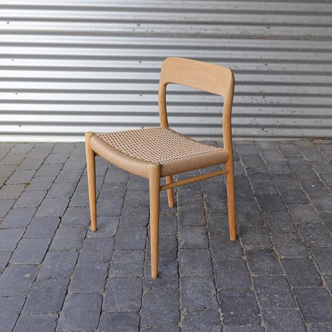 1 stk NO MøllerStolemodel 75 eg