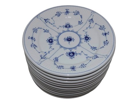 Blue Fluted Plain Thick porcelain
Salad plate 19.7 cm. #330