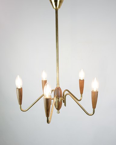 Lysekrone - Teak & Messing - Dansk Design - 1960
Flot stand
