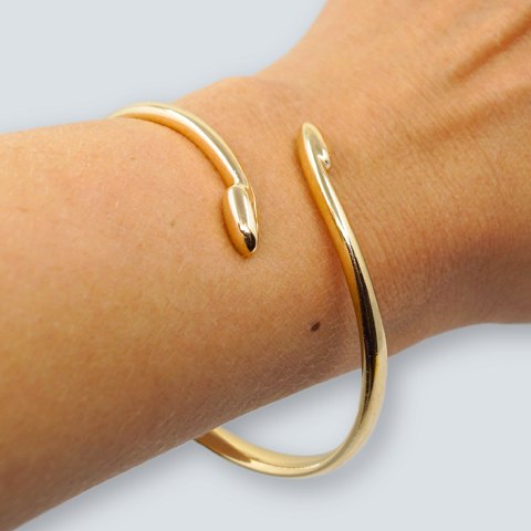 Carl Antonsen; Bangle of 14k gold