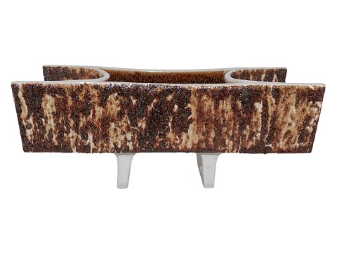 Yamasan Ikebana keramik
Skulpturel skål på fire fødder fra 1960-1970