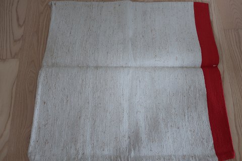 Fustian (olmerdug) made of flaxThis antique Danish fustian is in the old hand-woven/home-woven quality from the years when that was the way to do it and it is NOT industrial producedThis item is: 130cm x 66cm Made as a cushionIn a good condition