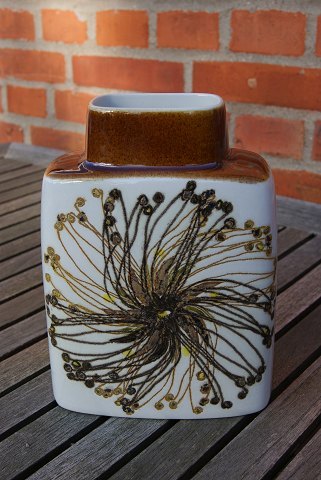 Bestellnummer: po-Kgl. fajance vase 635-3121