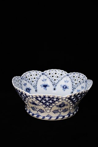 Royal Copenhagen Blue Fluted Full Lace fruit bowl. 
RC#1/1061. 
Small burn crack...