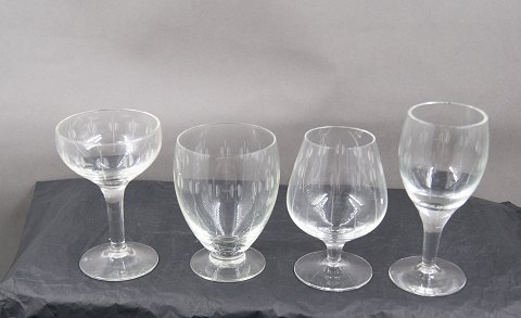 item no: g-Kirsten Piil udvalg glasSOLD