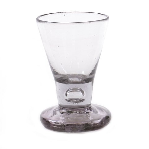 Norsk frimurerglas fra Nøstetangen Glasværk ca. år 
1770. H: 11,8cm