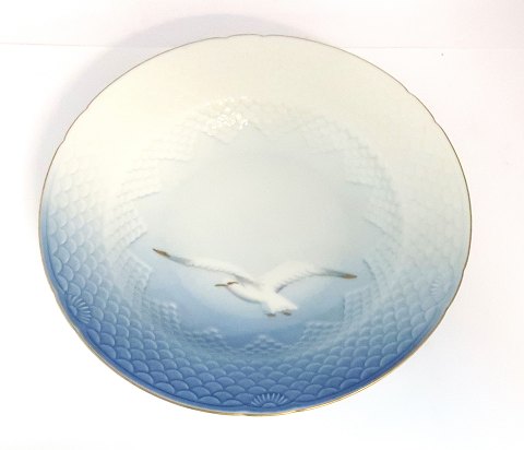 Bing & Gröndahl. Möwe mit Gold. Tiefer Teller. Modell 22. Durchmesser 24,5 cm. (1 Wahl)