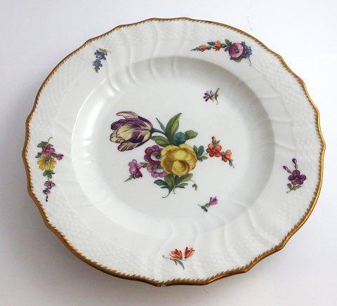 Royal Copenhagen. Sächsische Blume. Essteller. Modell # 1621. Durchmesser 25 cm. Hergestellt vor 1923.