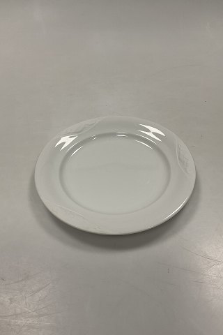 Royal Copenhagen Hvid Magnolia med uglasseret relief  kagetallerken No 617