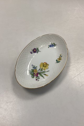 Bing and Grøndahl Saxon Flower, White Oval Cake Plate No. 38