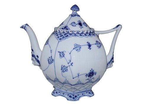 Blue Fluted Full Lace
Teapot with devils heads