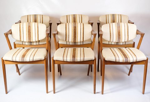 Set of Six Dining Chairs - Model 42 - Teak - Light Upholstered Fabric with 
Stripes - Kai Kristiansen - Schou Andersen - 1960s
Great condition
