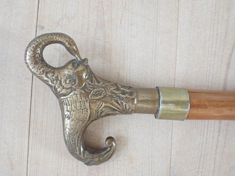 "Holberg" stok med "svanegreb" i bronze.