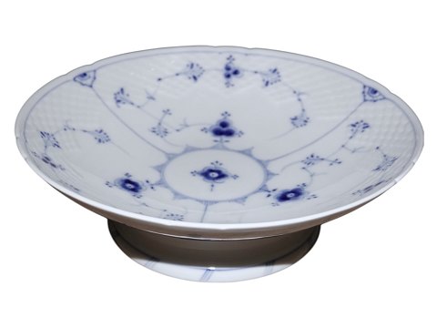 Blue Traditional
Bowl on stand 23.5 cm.