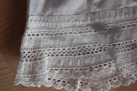 Schöne alte Mameluck mit  handgemachten Kantens
Eine schöne Bekleidung
In gutem Zustand