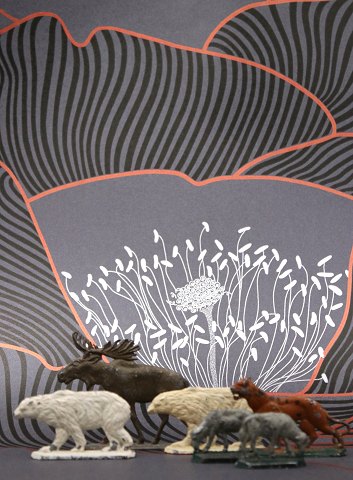 Dekorative , gamle bemalet dyr i metal med fineste patina.
Elg , leopard , 2 isbjørne og 2 små får...