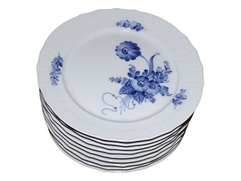 Blue Flower Curved
Extra flat luncheon plate 21 cm. #622