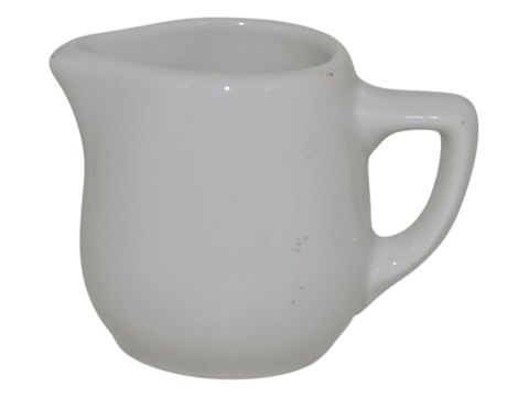 Royal Copenhagen
Miniature white creamer 4.2 cm.