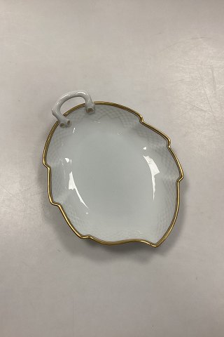 Bing og Grøndahl Hartmann Bladformet Asiet No. 199