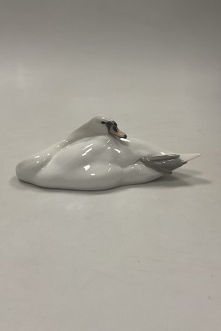 Royal Copenhagen Swan Figurine No. 606
