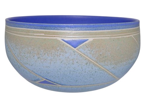 Vibeke Fischer art pottery
Unique bowl