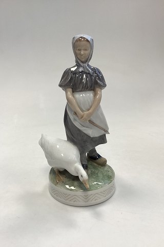 Royal Copenhagen Figurine Goose-Girl No. 527